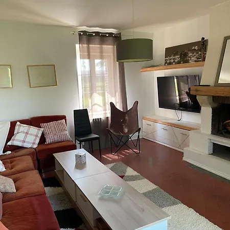 Holiday home Charmante Maison De Campagne Rugles